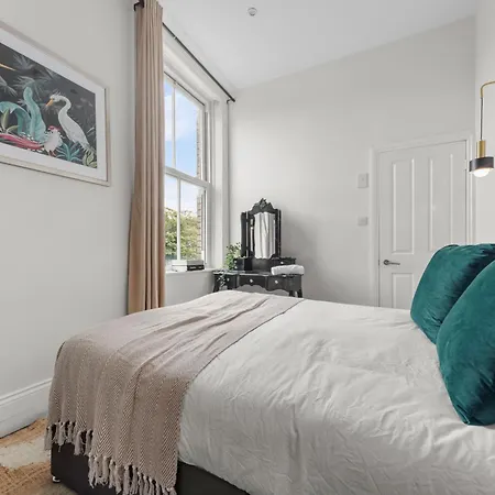 Pelican 1 Bed Apartment *